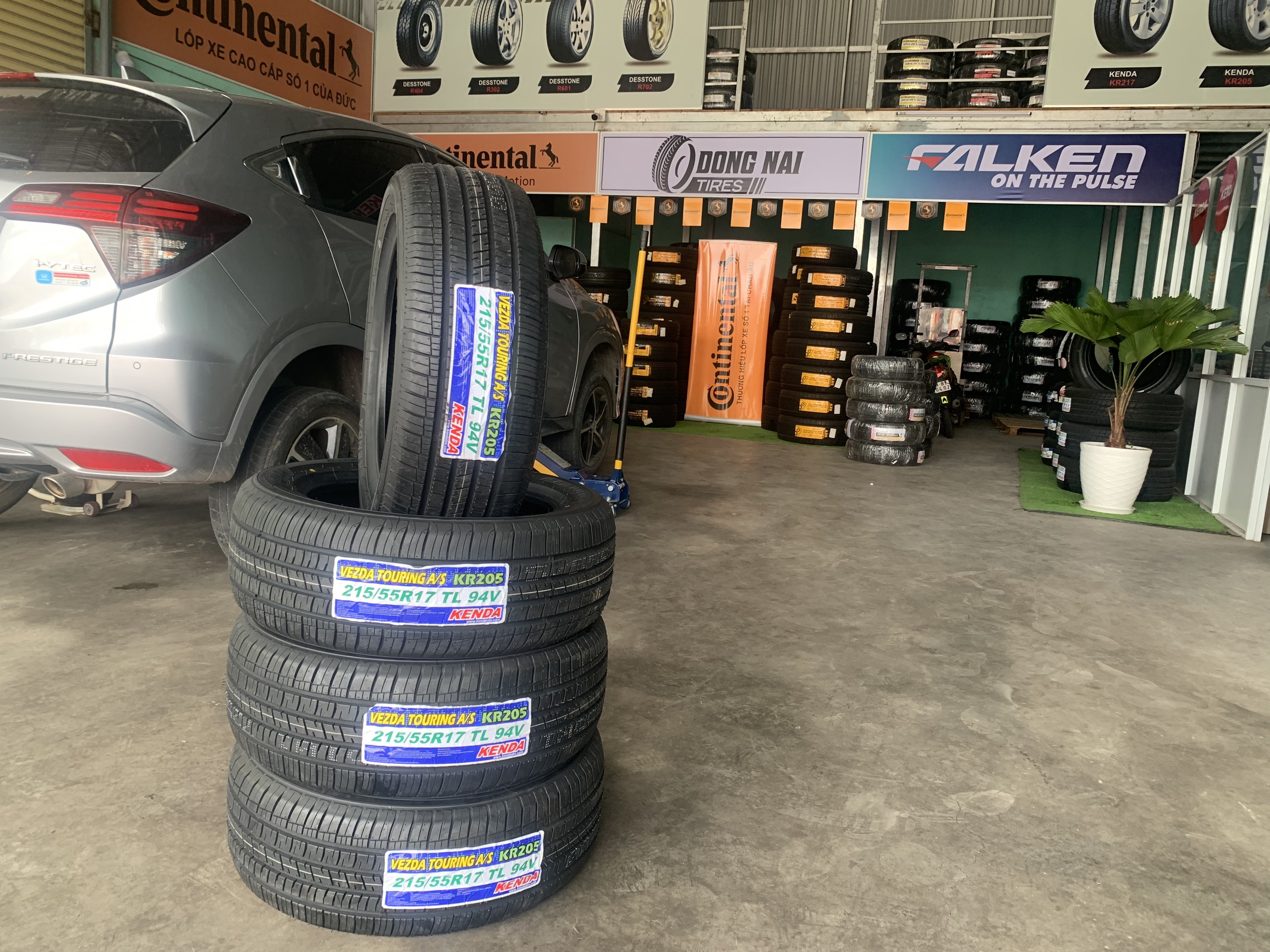 Review : Thay lốp 215/55R17 Kenda KR205 (hàng xuất Mỹ) cho xe Honda HRV