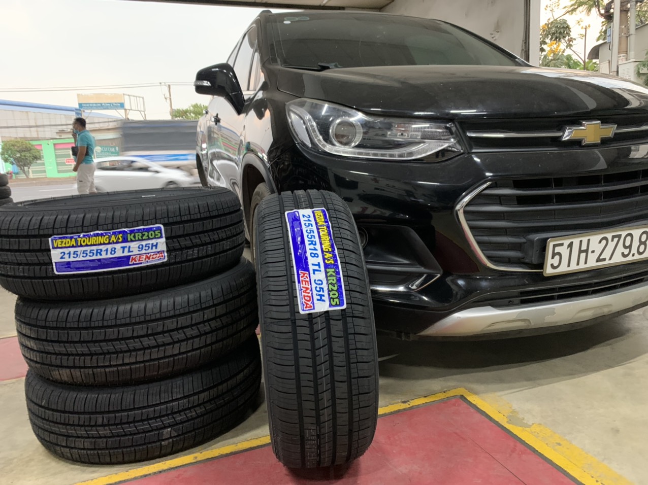 TƯ VẤN : Thay lốp xe Chevrolet Trax chính hãng ở Thủ Đức, TP. HCM