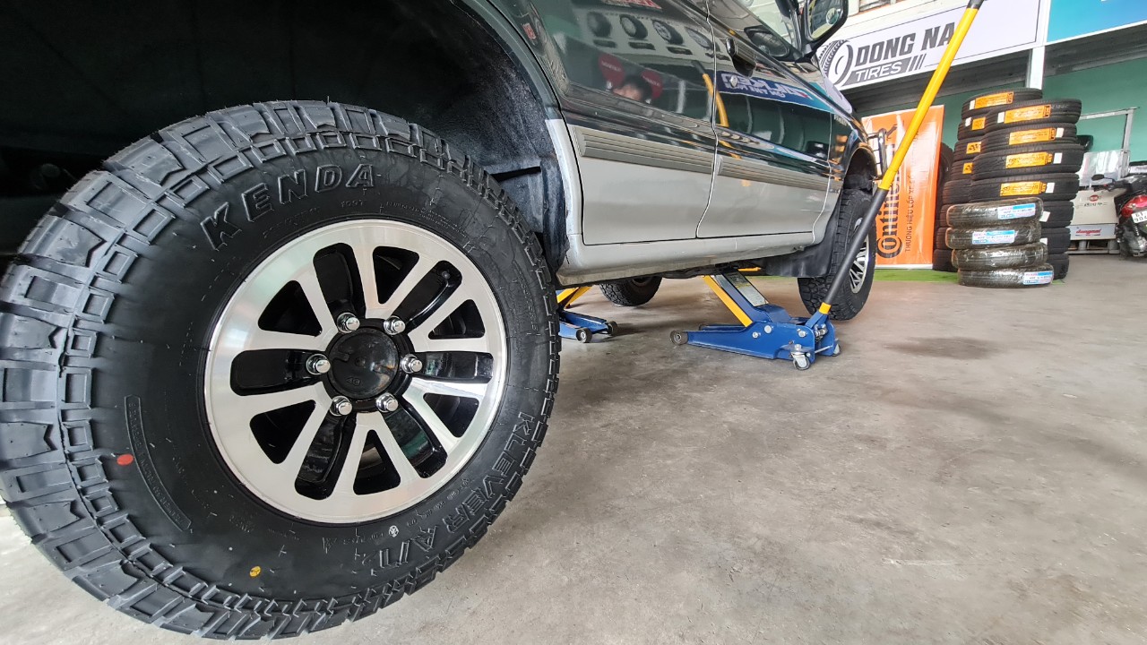 Review : Độ lốp off road 235/75R15 Kenda KR628 (Gai AT) cho Mitsubishi Pajero 