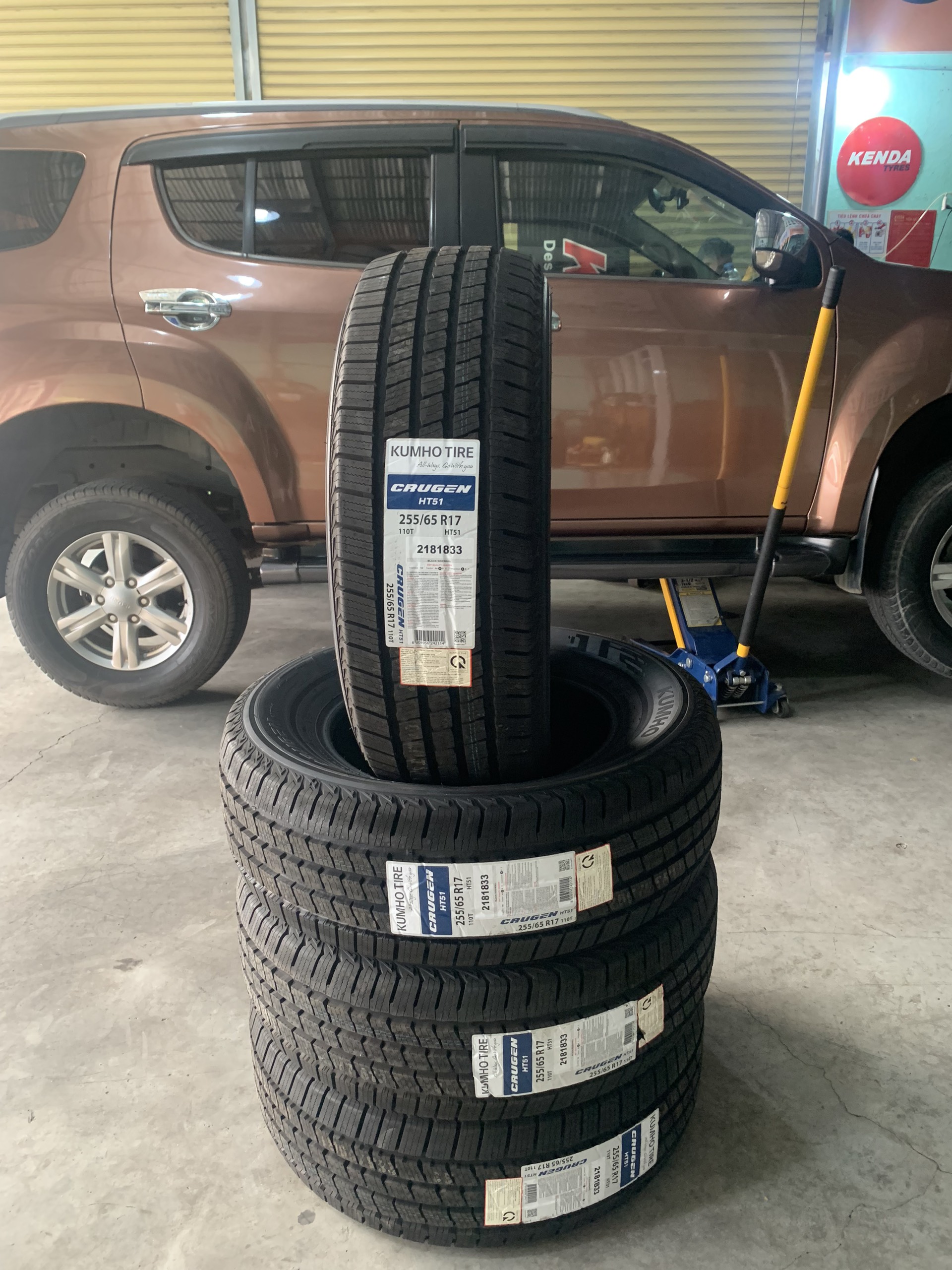 Review : Thay lốp 255/65R17 Kumho HT51 cho Isuzu Mux