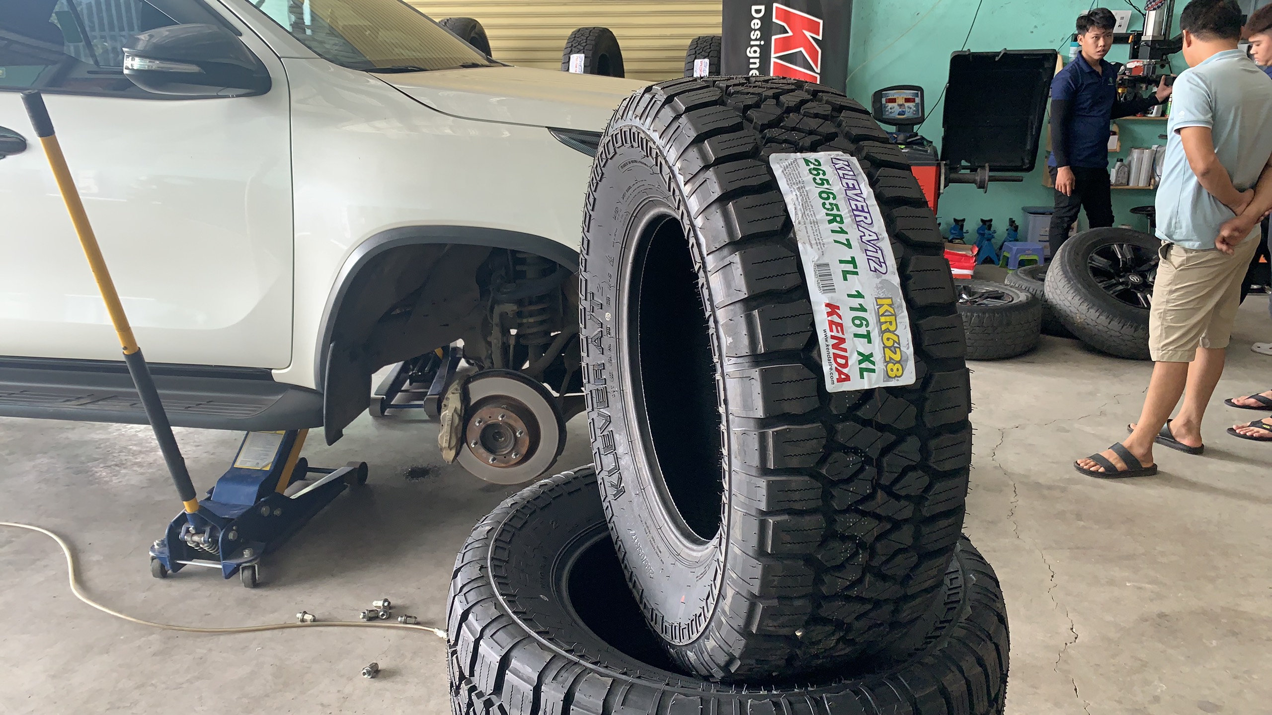 Review : Độ lốp địa hình 265/65R17 Kenda KR628 (Gai AT) cho Fortuner