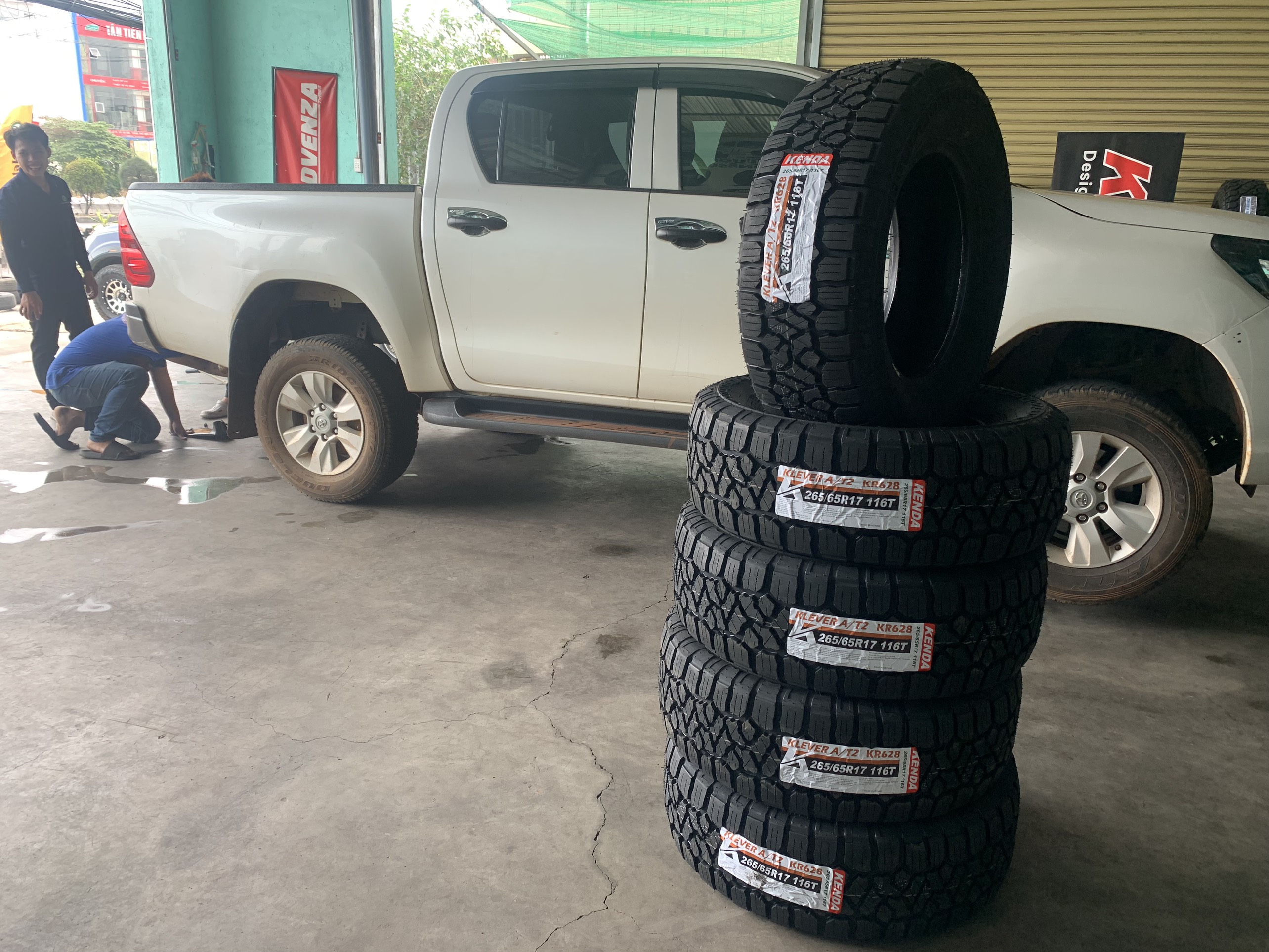 Review : Độ lốp địa hình 265/65R17 Kenda KR628 (Gai AT) cho Toyota Hilux