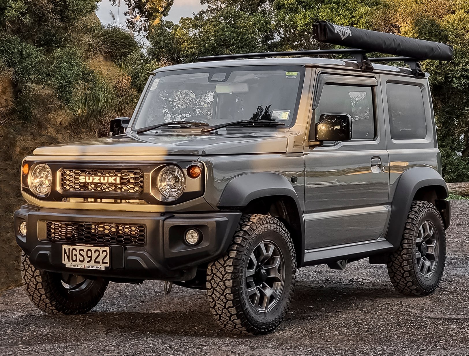 TƯ VẤN : Thay lốp xe Suzuki Jimny ở Biên Hoà, Đồng Nai.