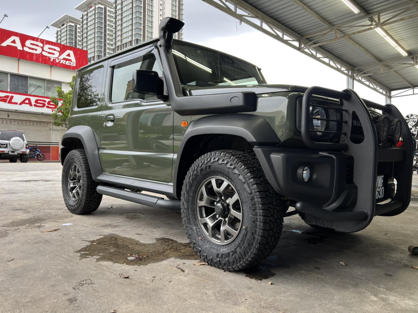 TƯ VẤN : Thay lốp xe Suzuki Jimny ở TP. Hồ Chí Minh.