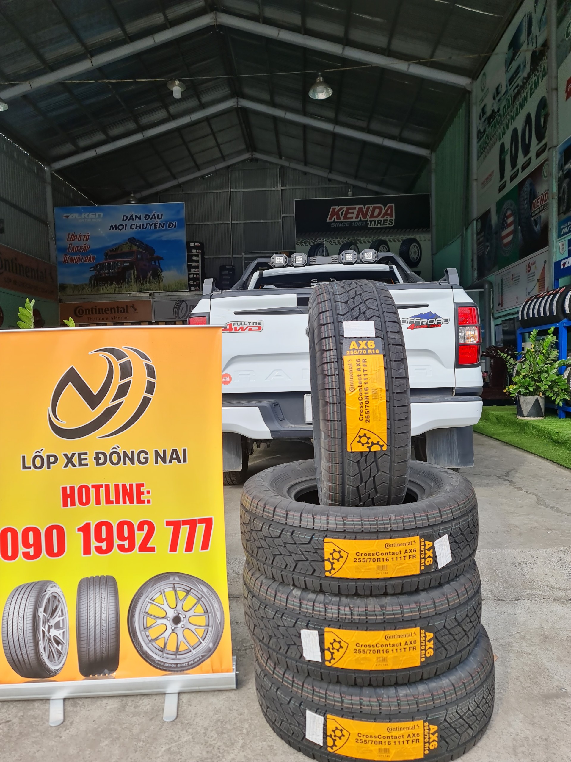 Review : Ford Ranger 2023 thay lốp 255/70R16 Continental AX6 Đức.