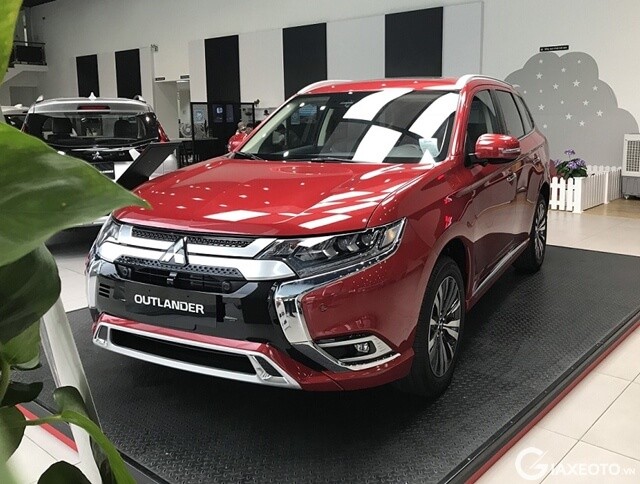 TƯ VẤN : Thay lốp xe Mitsubishi Outlander giá tốt tại Đồng Nai.