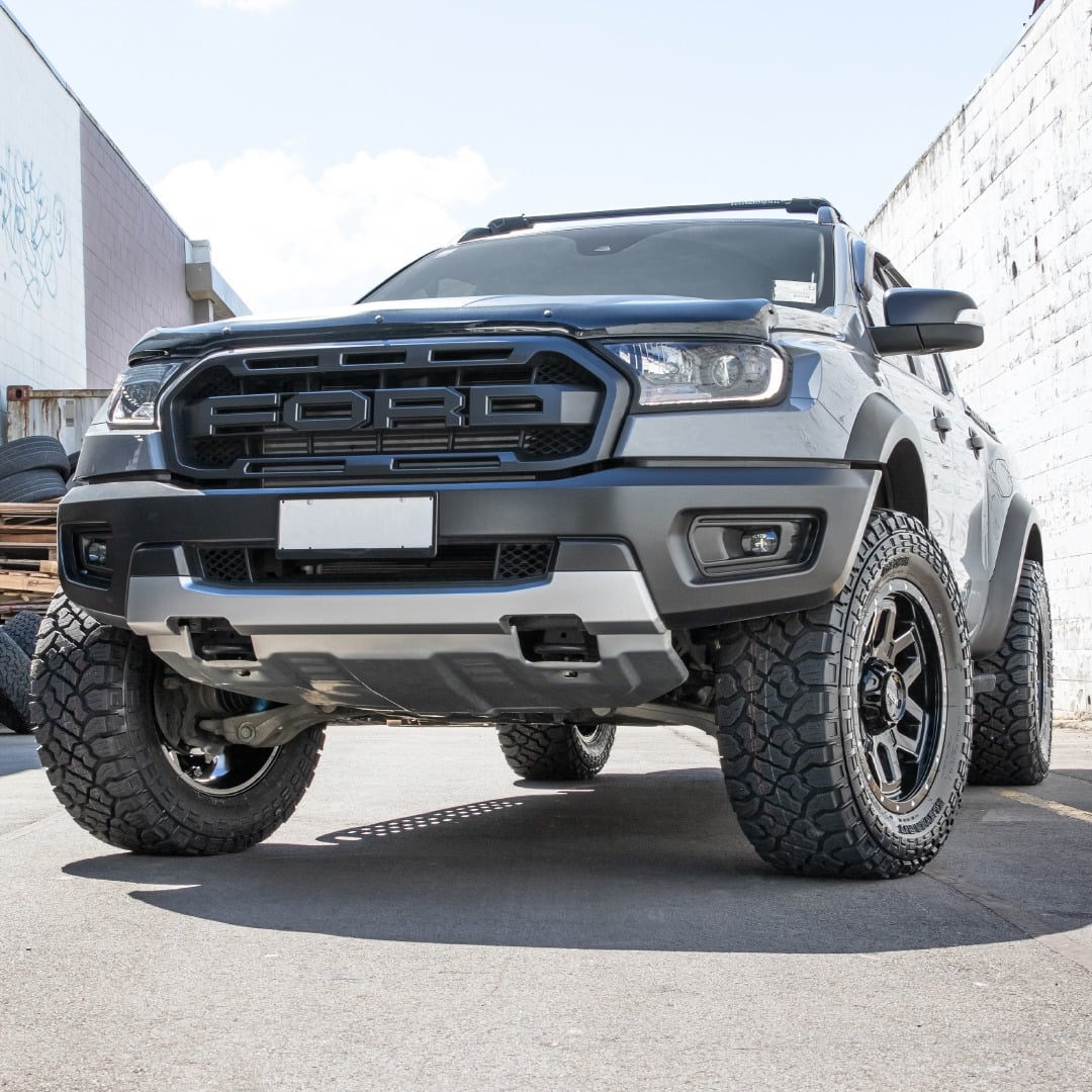 TƯ VẤN : Gợi ý các mẫu lốp offroad cho bán tải Ford Raptor