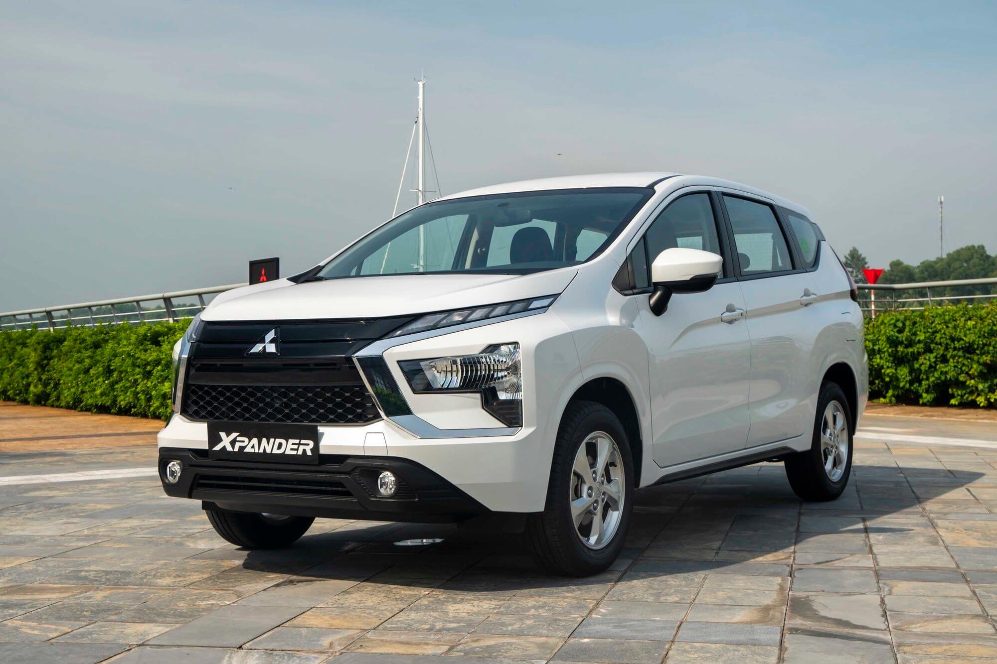 TƯ VẤN : Thay lốp xe Mitsubishi Xpander AT Eco ở Quận 12.