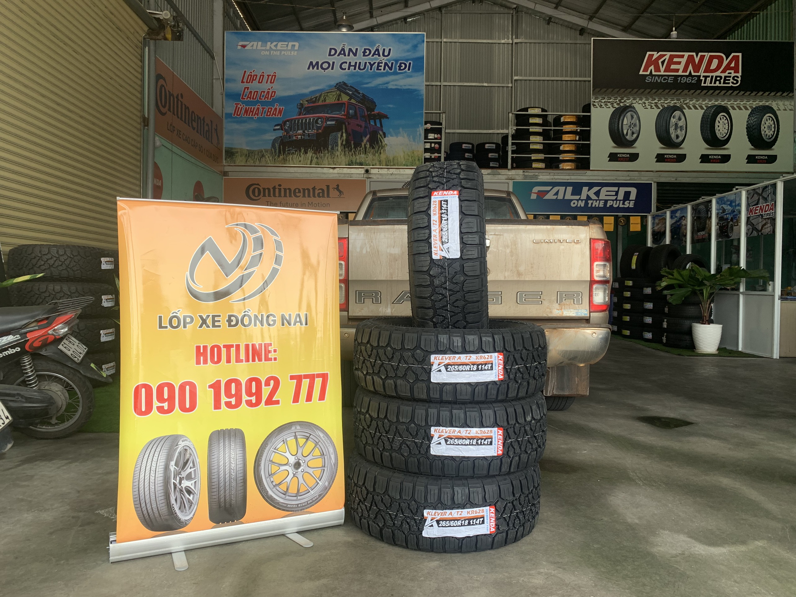 Review : Ford Ranger Wildtrack thay lốp địa hình 265/60R18 Kenda Klever KR628