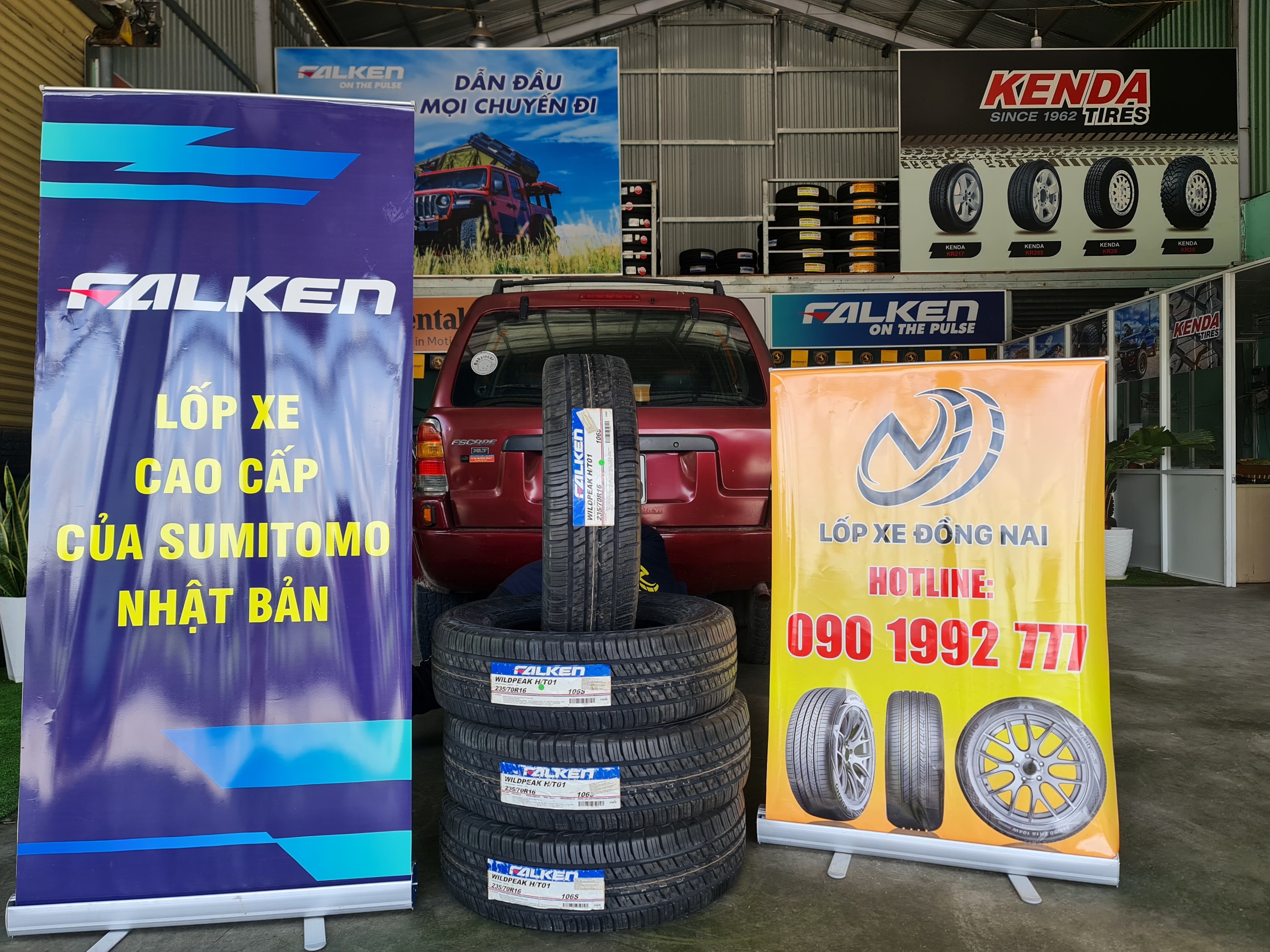 Review : Ford Escape thay lốp 235/70R16 Falken Wildpeak HT01 Nhật Bản