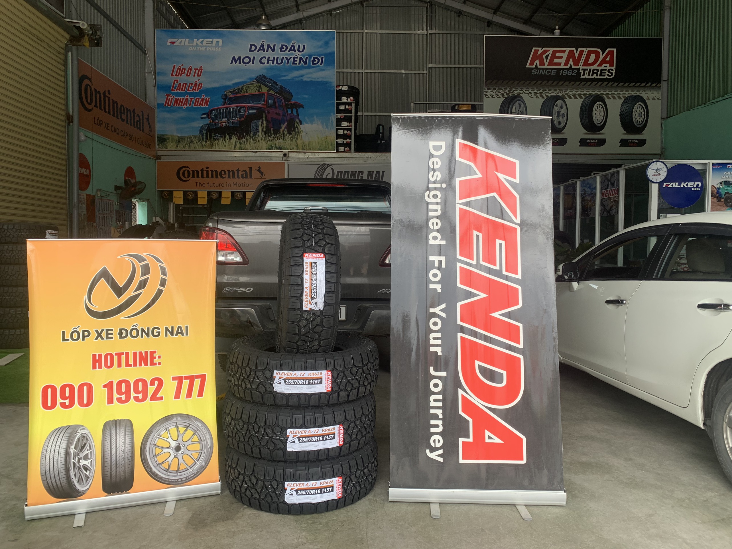 Review : Mazda BT50 thay lốp địa hình 255/70R16 Kenda Klever KR628