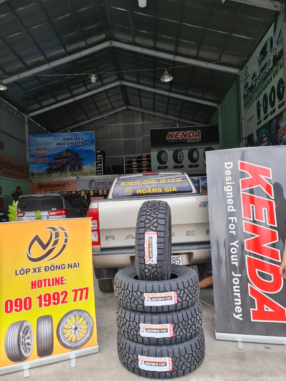 Review : Ford Ranger XLS thay lốp địa hình 255/70R16 Kenda Klever KR628