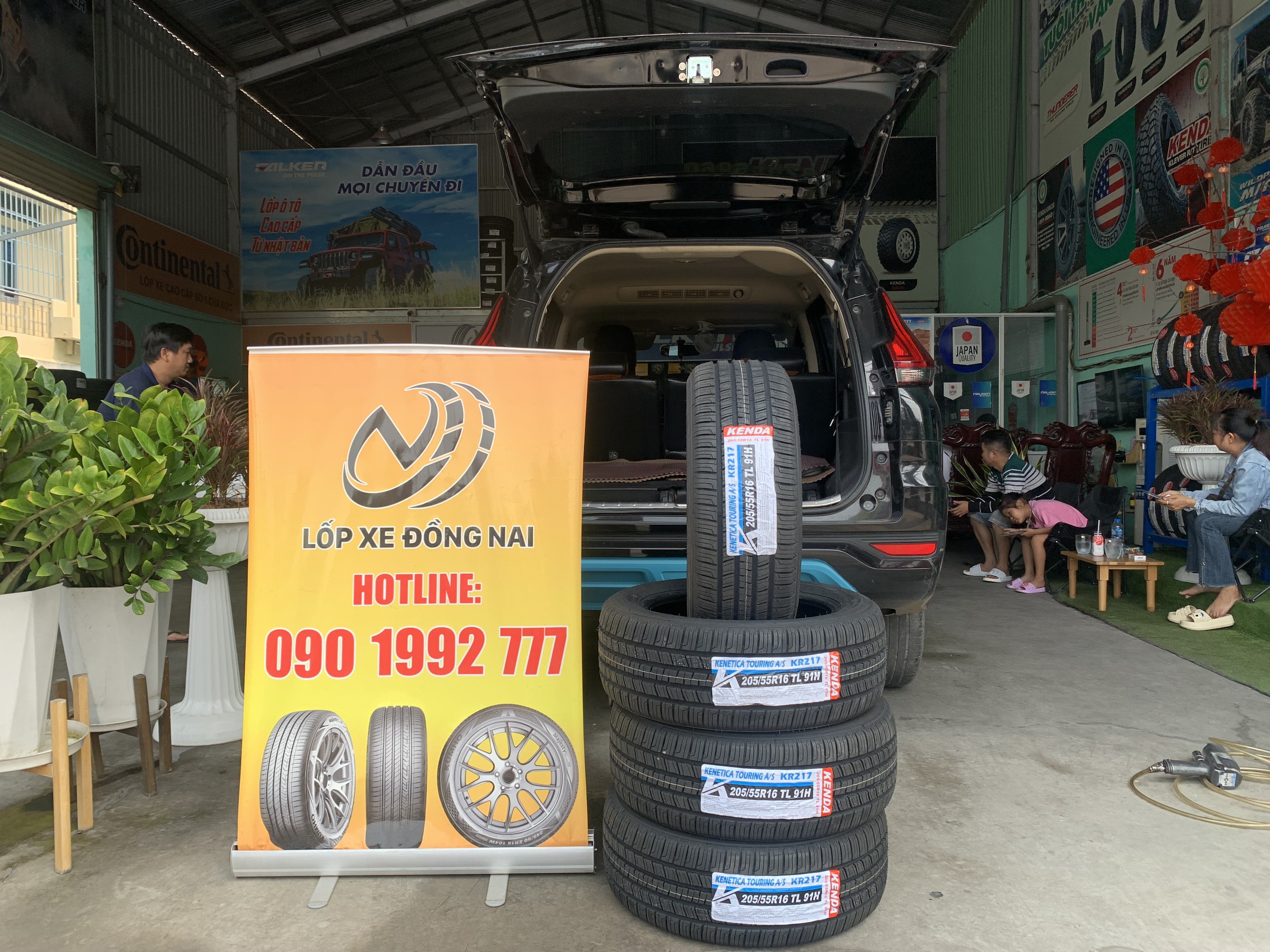 Review : Xe Mitsubishi Xpander thay lốp 205/55R16 Kenda Touring KR217