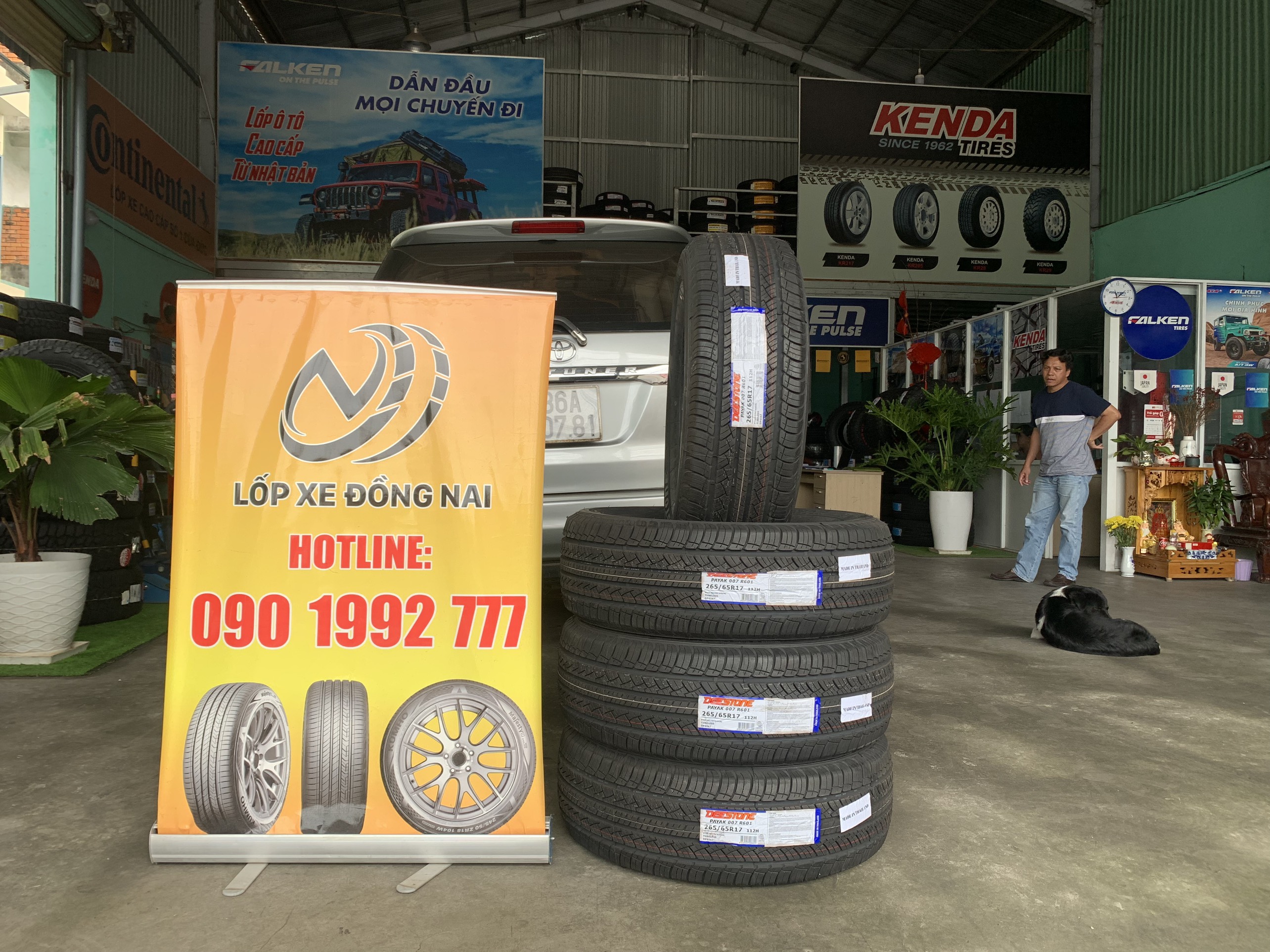 Review : Toyota Fortuner thay lốp 265/65R17 Deestone Payak R601 Thái Lan