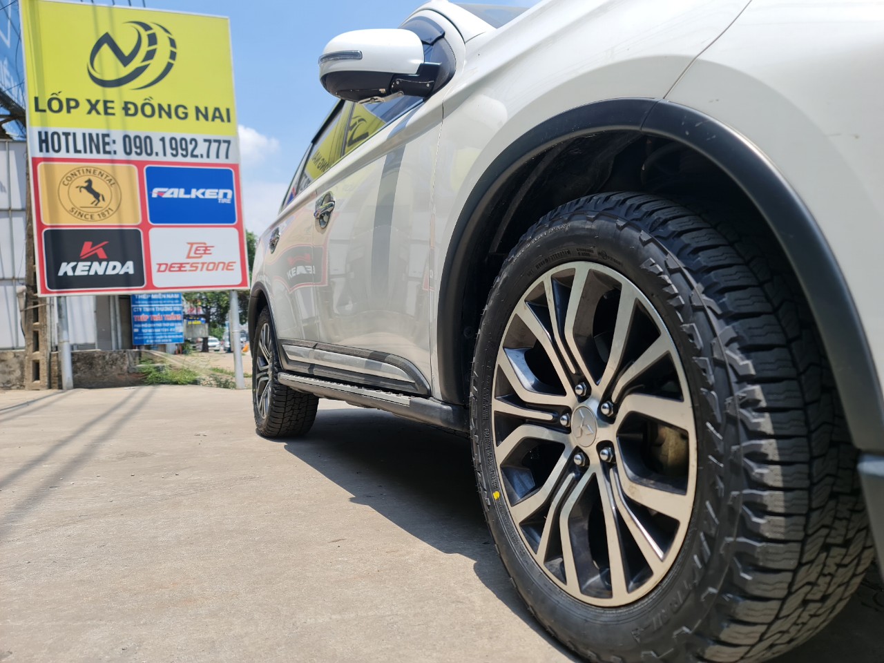 REVIEW : Xe Mitsubishi Outlander thay lốp 225/55R18 Falken Wildpeak AT Trail
