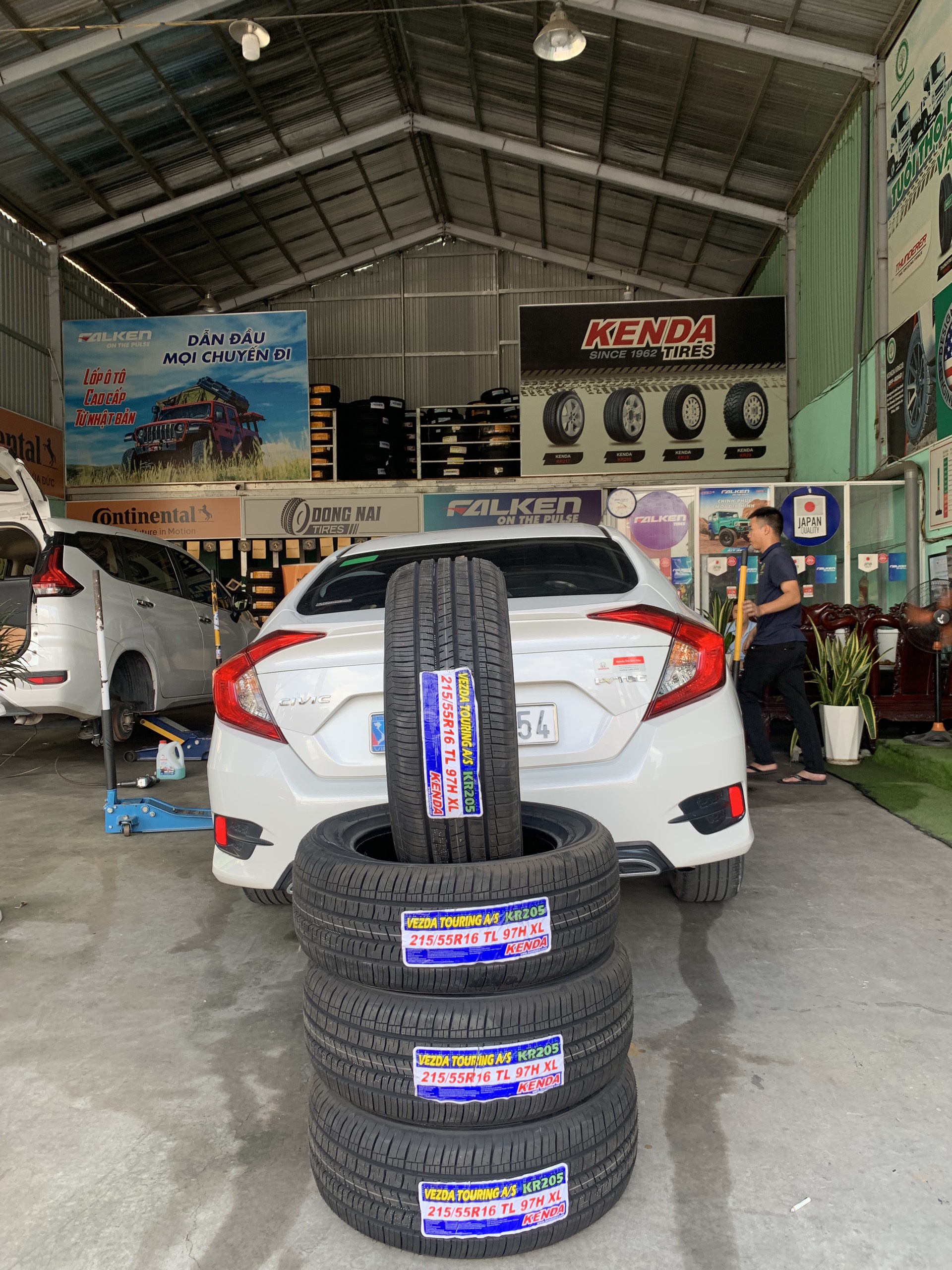 REVIEW : Xe Honda Civic thay lốp 215/55R16 Kenda Touring A/S KR205