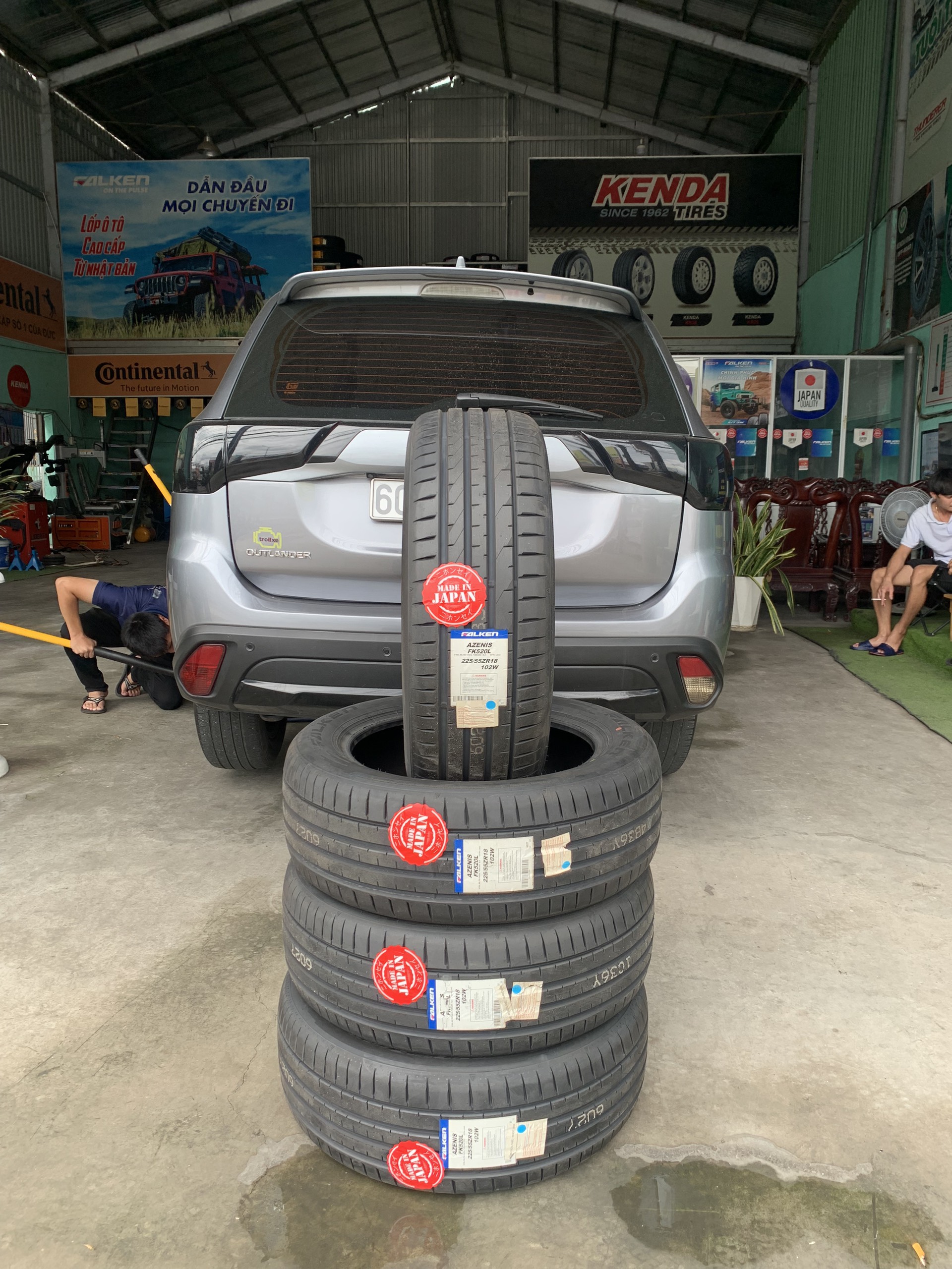 REVIEW : Xe Mitsubishi Outlander thay lốp 225/55ZR18 Falken FK520L Nhật Bản
