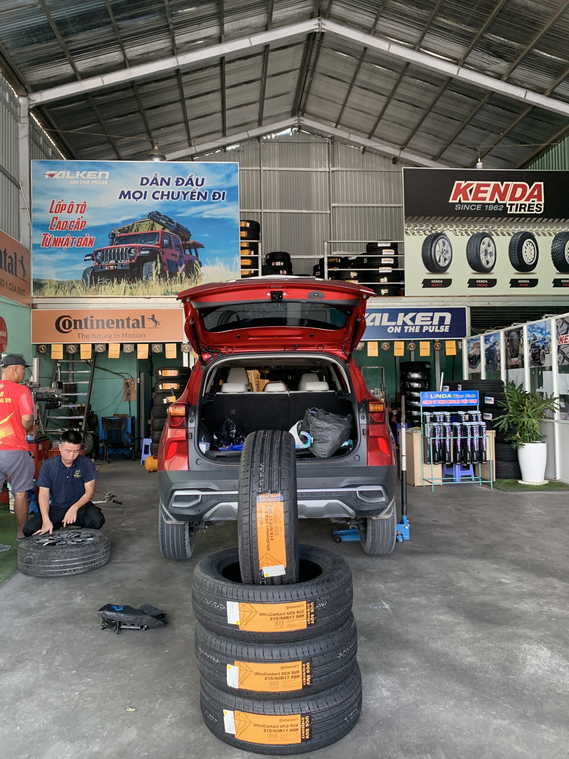 REVIEW : Xe Kia Seltos thay lốp 215/60R17 Continental UC6 SUV