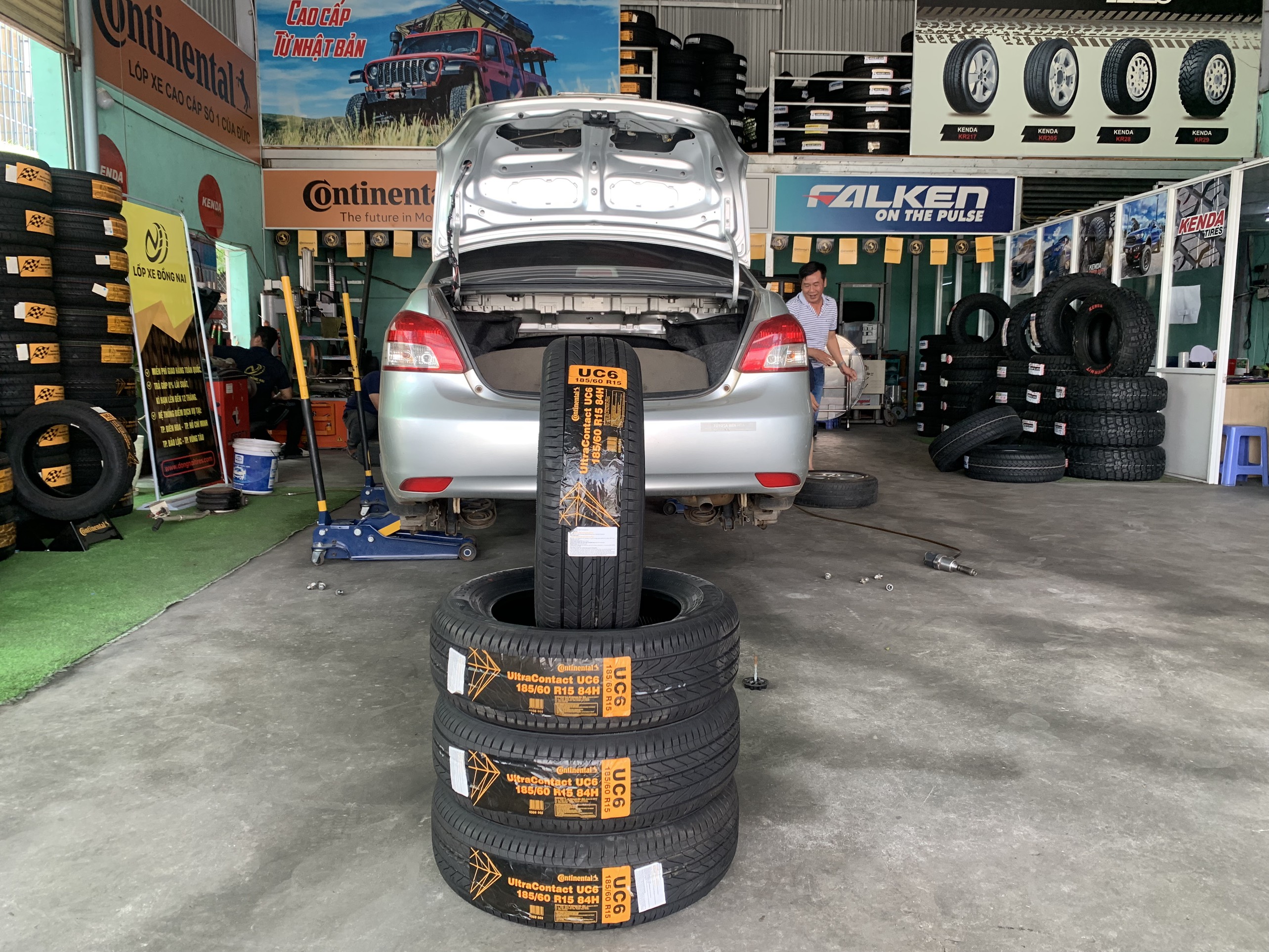 REVIEW : Xe Toyota Vios thay lốp 185/60R15 Continental UC6 Đức.