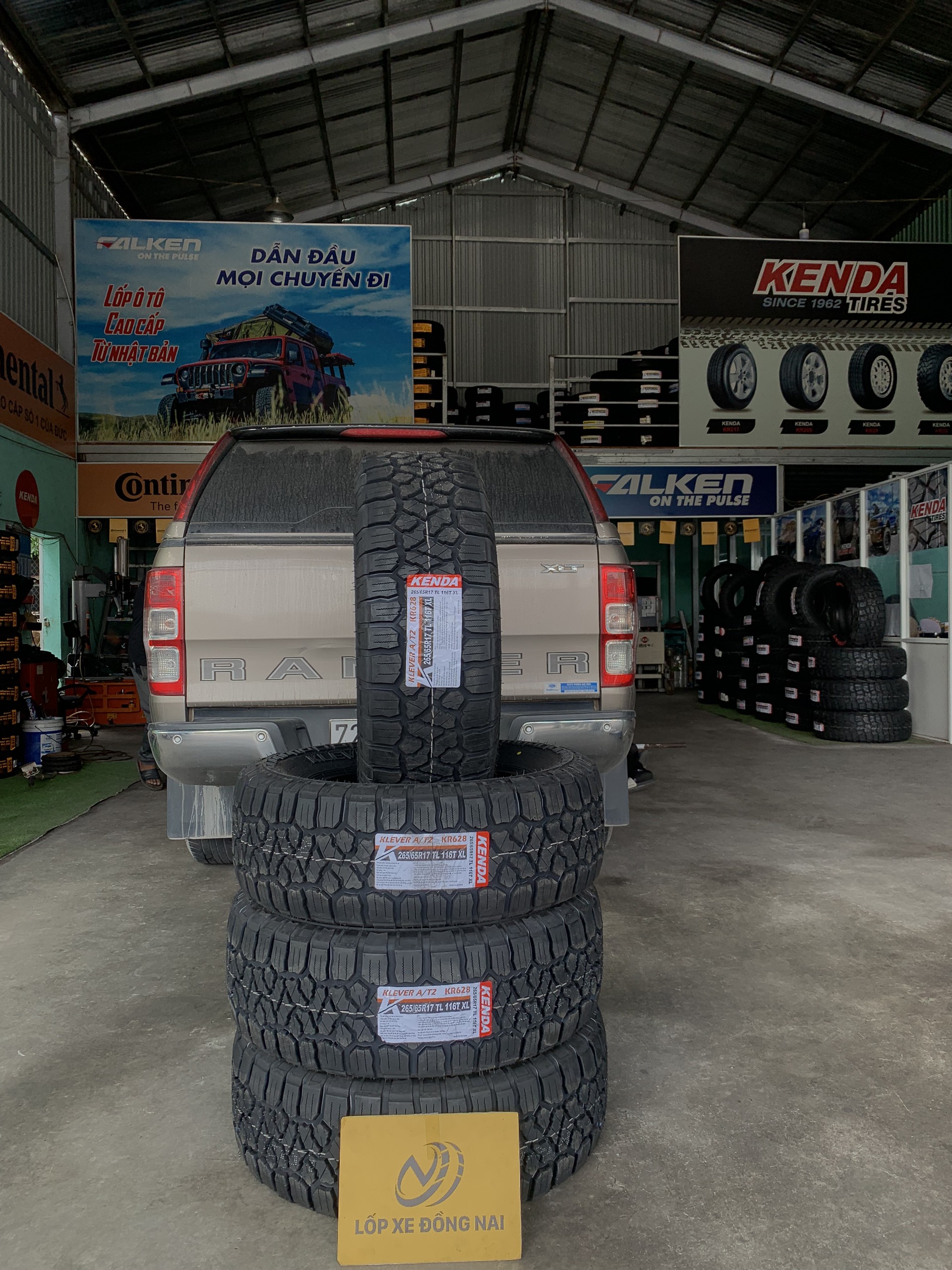 REVIEW : Ford Ranger XLT thay lốp offroad 265/65R17 Kenda KR628 Đài Loan.