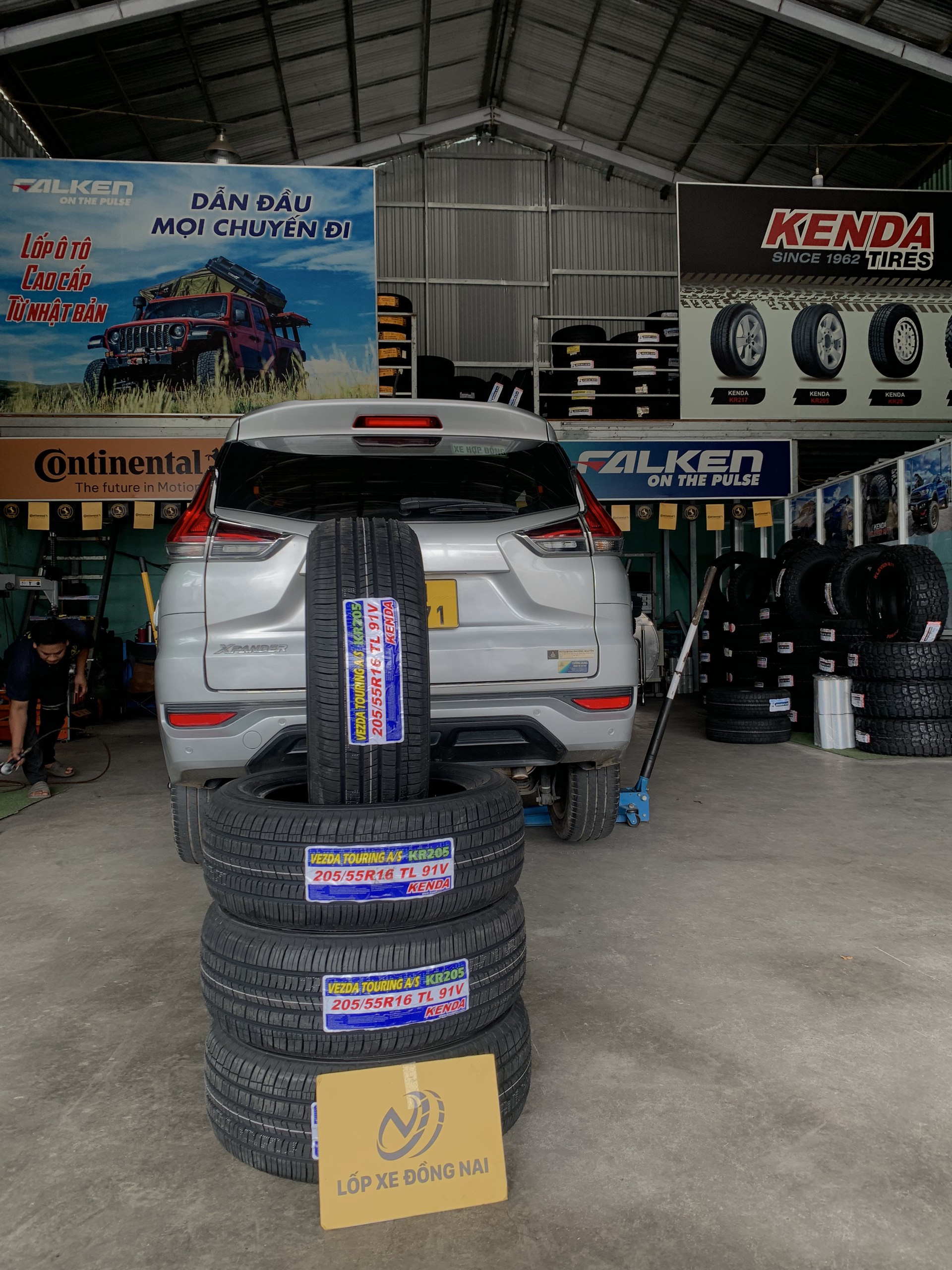 REVIEW : Xe Mitsubishi Xpander thay lốp 205/55R16 Kenda Touring A/S KR205 Đài Loan