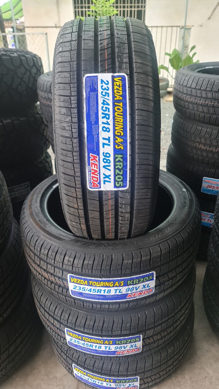 Gợi ý : Thay lốp 235/45R18 KENDA cho xe Hyundai Tucson